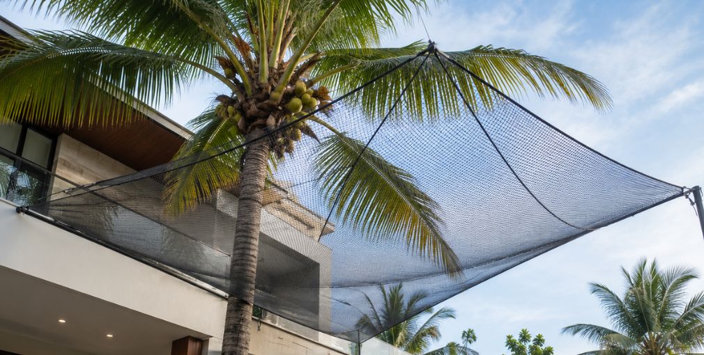 Coconut safety net installation for fall protection